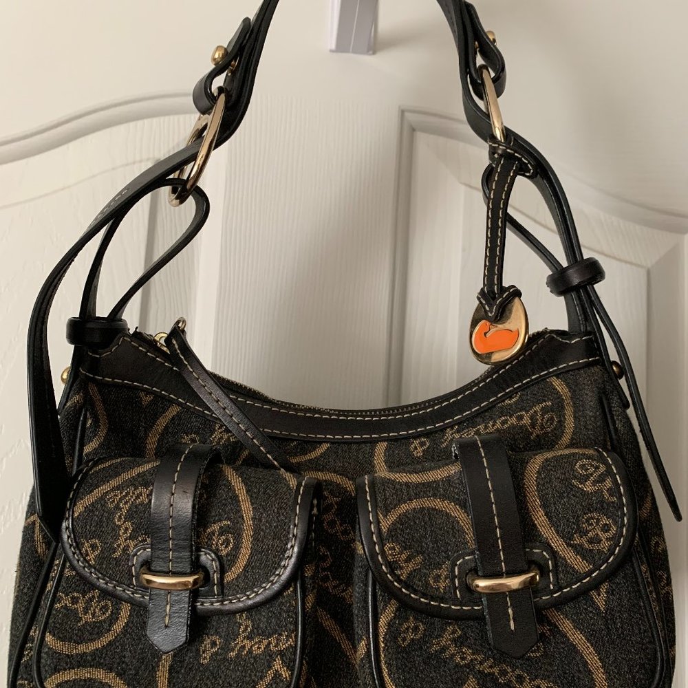 ***Dooney & Bourke Black/Tan satchel handbag***